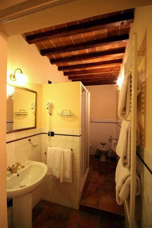 Baldovino Di Monte Bed & Breakfast Monte San Savino Exterior foto
